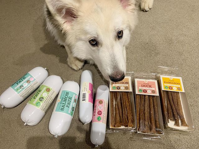 JR Pet Pure Kangaroo Sticks shown loose out of the pack